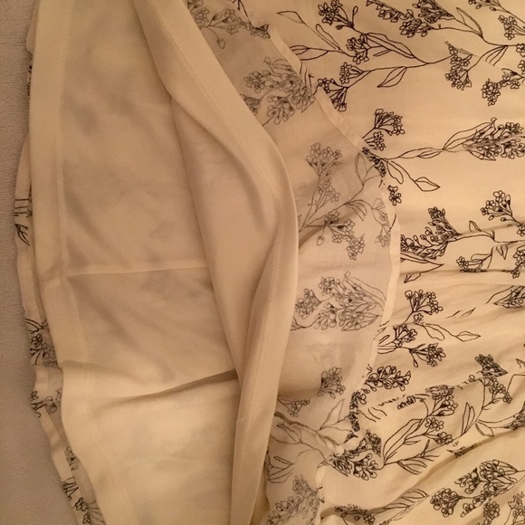 Old Navy Skirt - Picture 3 of 4